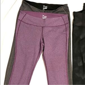 2 Lg Old Navy Active Go-Dry Leggings / Capris in Herringbone